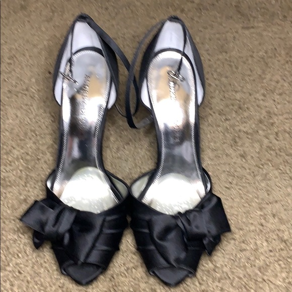 Shoes - Picture 3 of 5